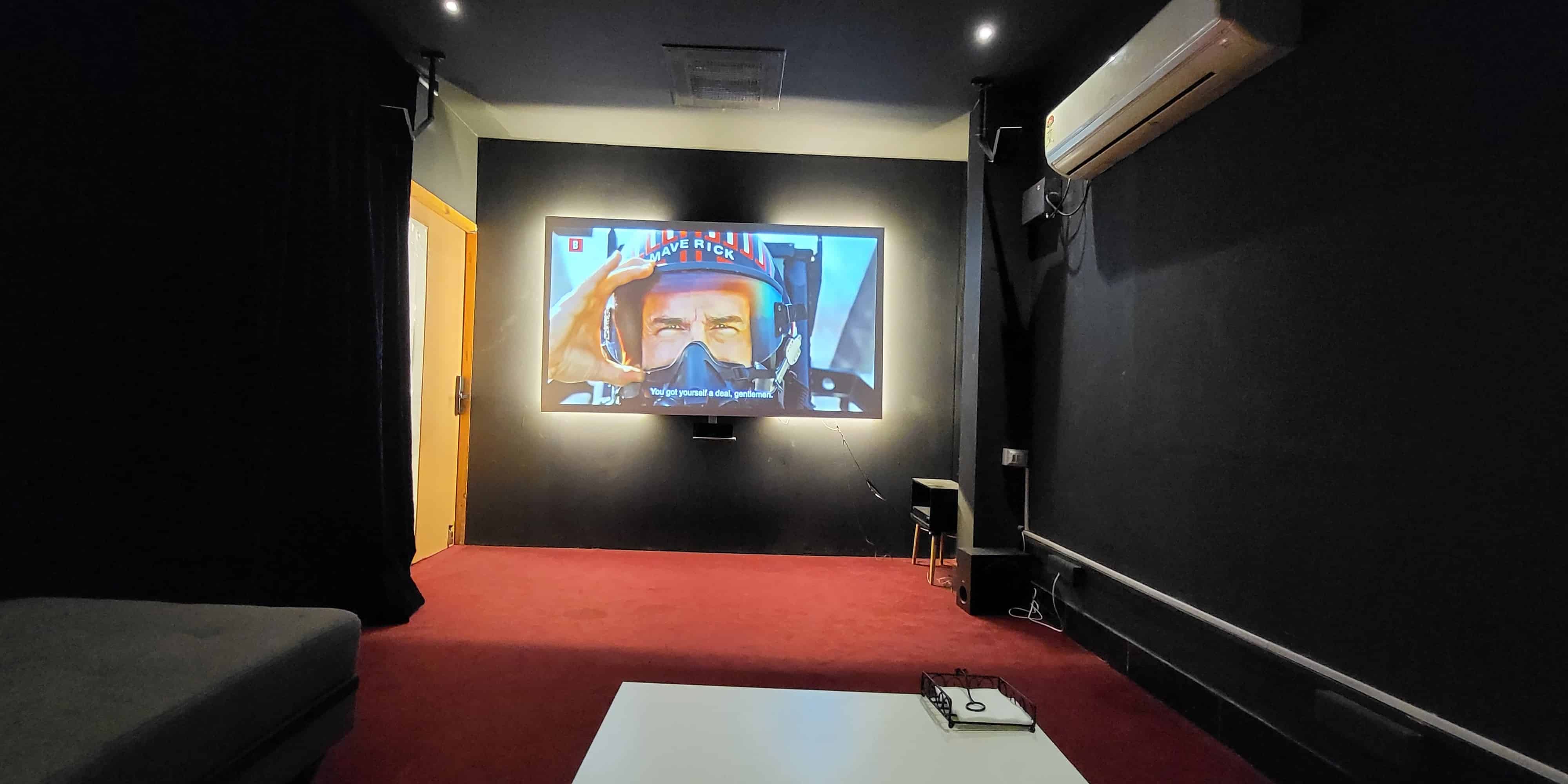 Turning 21: Birthday Decoration Ideas in a Private Cinema